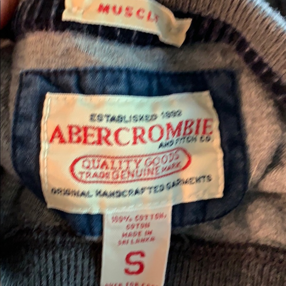 Sweatshirt - Picture 4 of 4